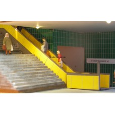 Rolltreppe gelb Spur N